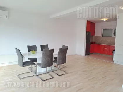 DEDINJE BELI DVOR | 4zida.rs