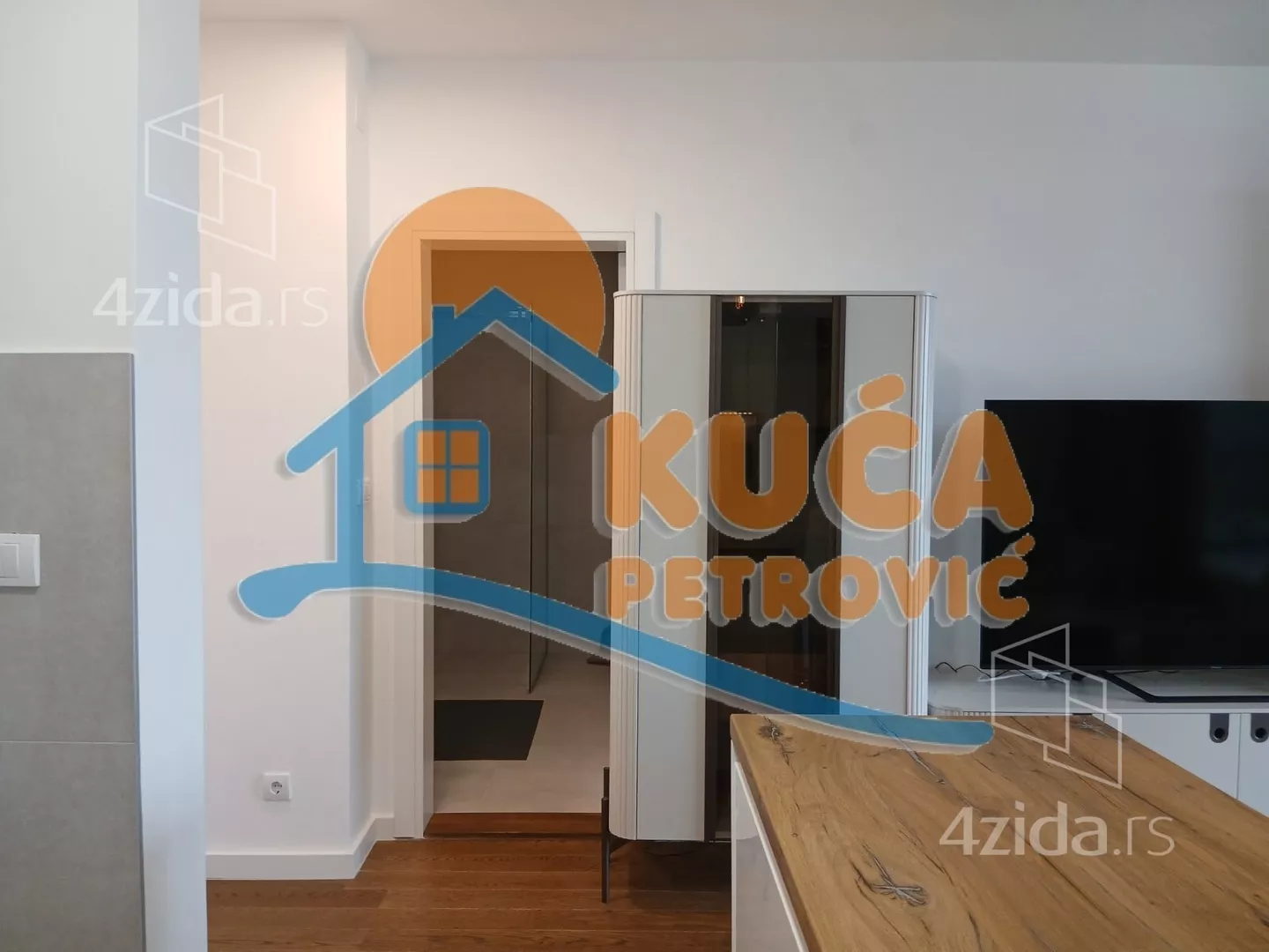 Garsonjera | 4zida
