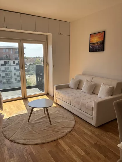 Stari Banovci | 4zida.rs