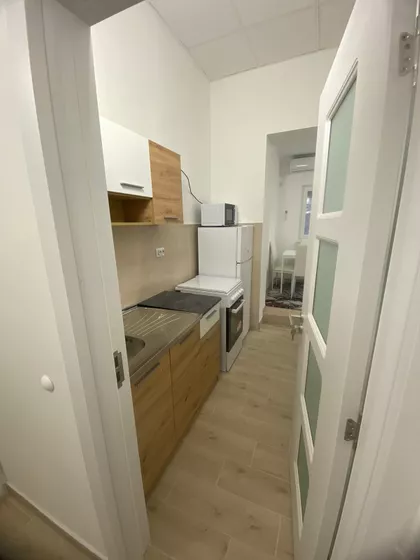 Žorža Klemansoa 12 | 4zida.rs