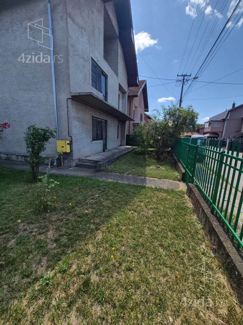 3-etažna kuća | 4zida