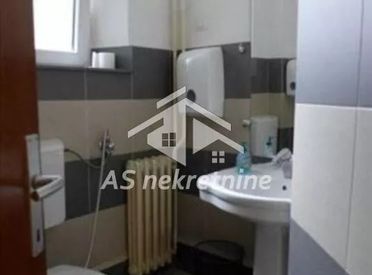 Šestosoban stan | 4zida