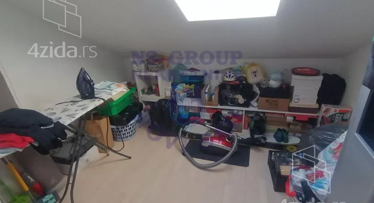 Četvoroiposoban stan | 4zida