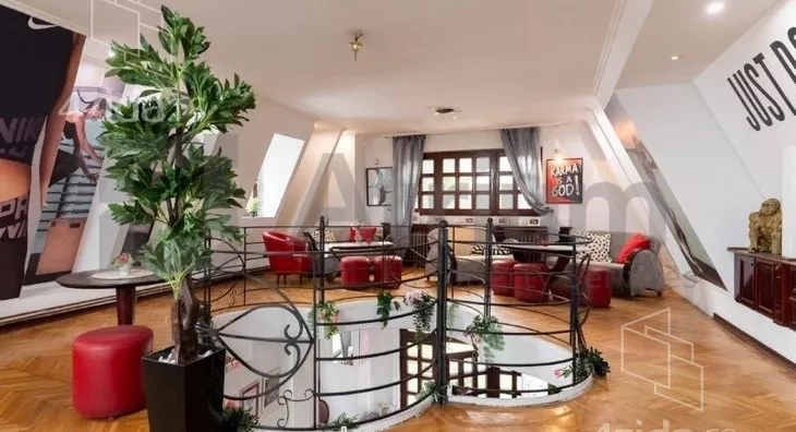 Poslovna zgrada | 4zida