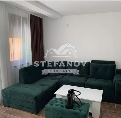 Mala Amerika | 4zida.rs