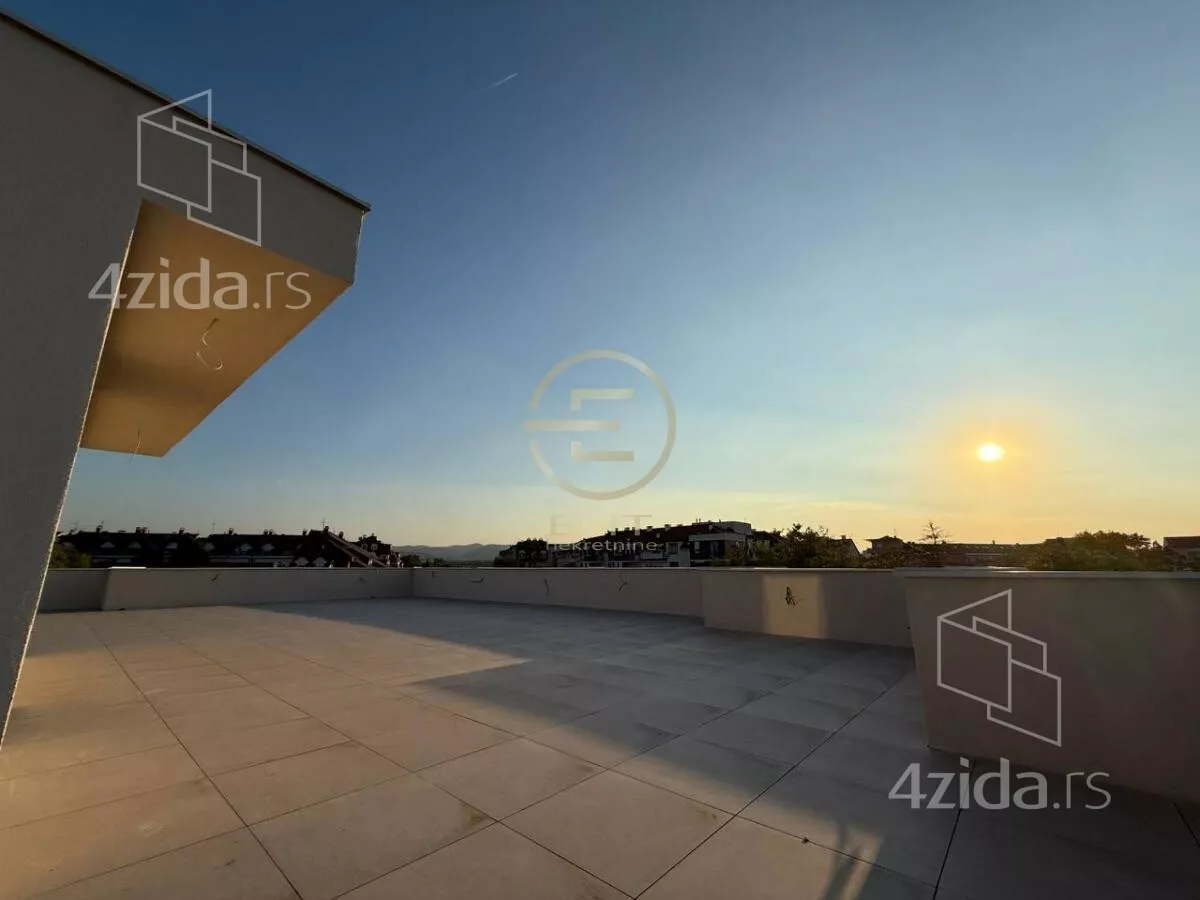 Petosoban stan | 4zida