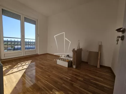 Kolumbova | 4zida.rs