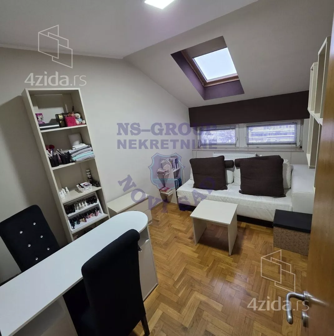 Petosoban stan | 4zida