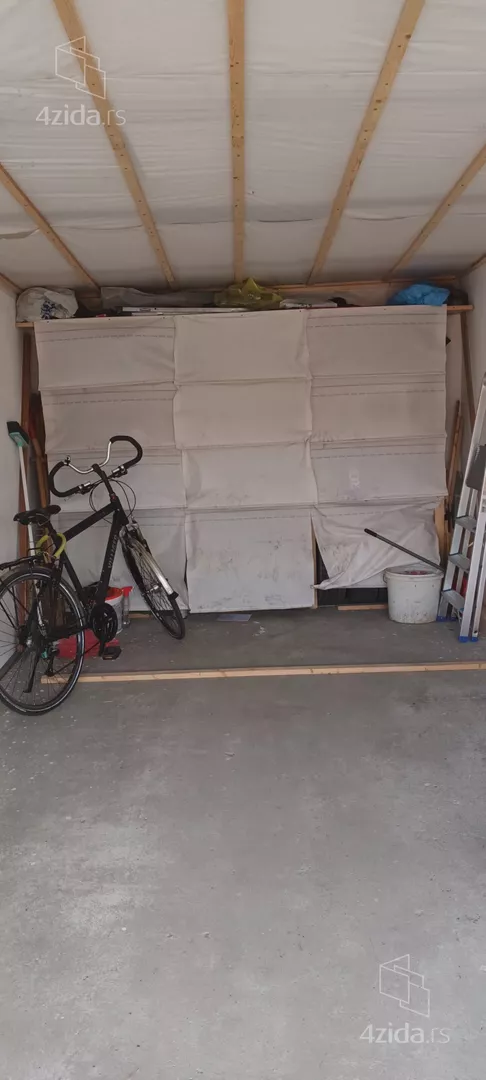 Garaža | 4zida