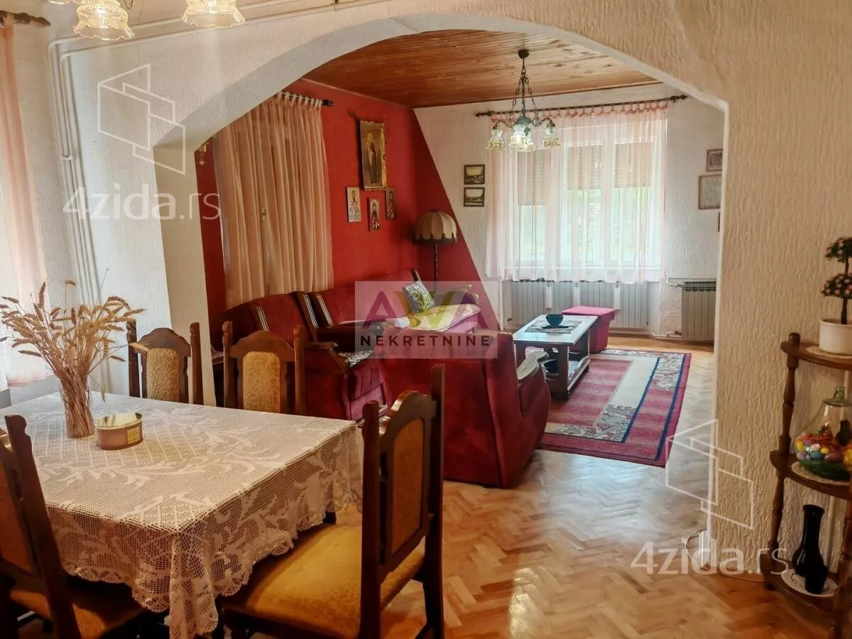Kuća | 4zida