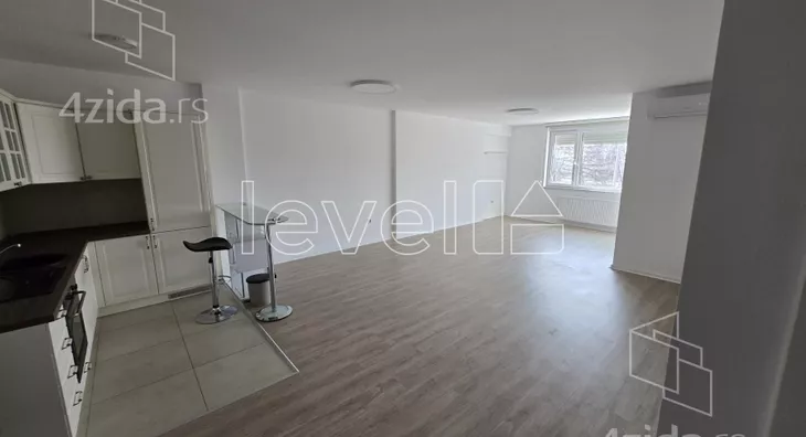 Troiposoban stan na prodaju, Sajmište, 350.000€, 104m² - stampaj