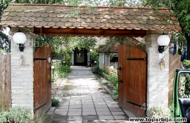 Ugostiteljski objekat | 4zida