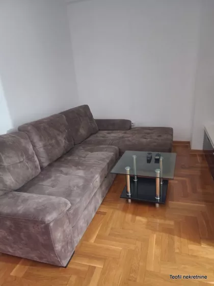 Mihizova | 4zida.rs
