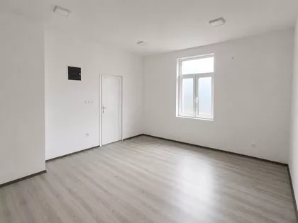 Dvadeset prve divizije | 4zida.rs