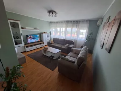 Kertvaroš | 4zida.rs