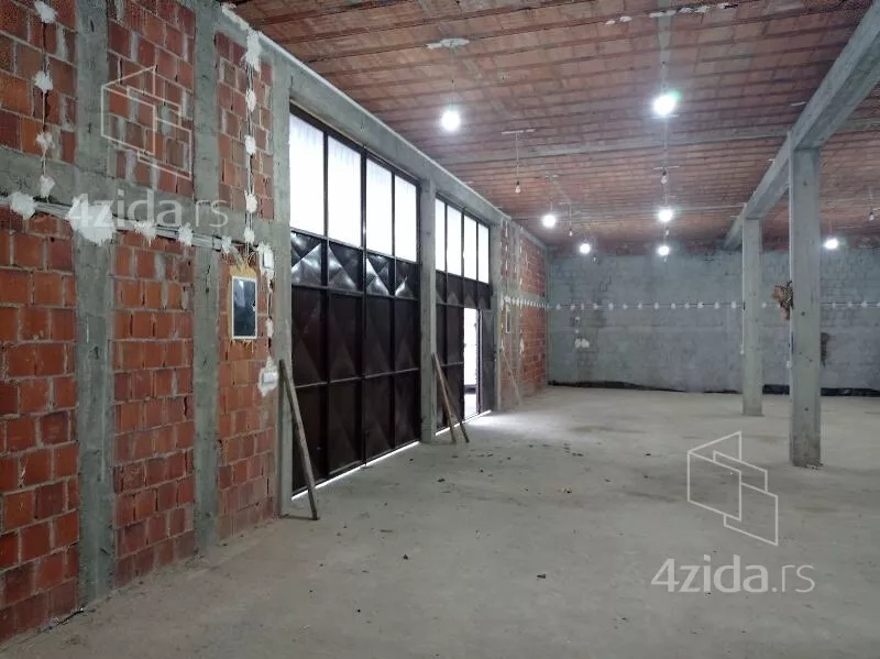 Poslovni prostor | 4zida