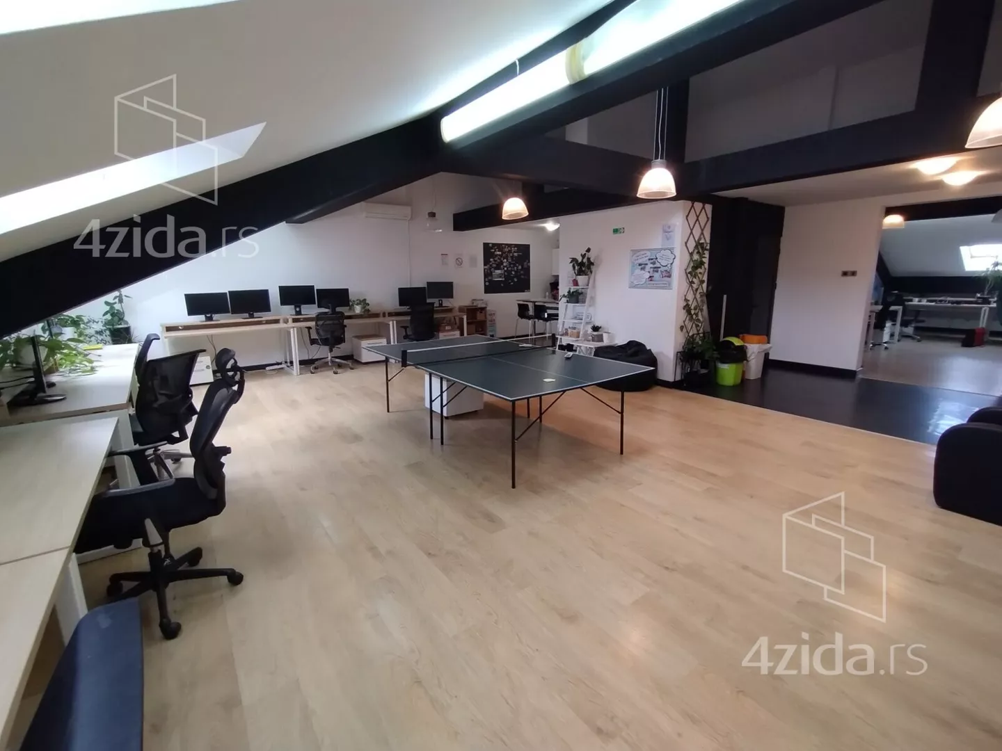 Poslovni prostor | 4zida