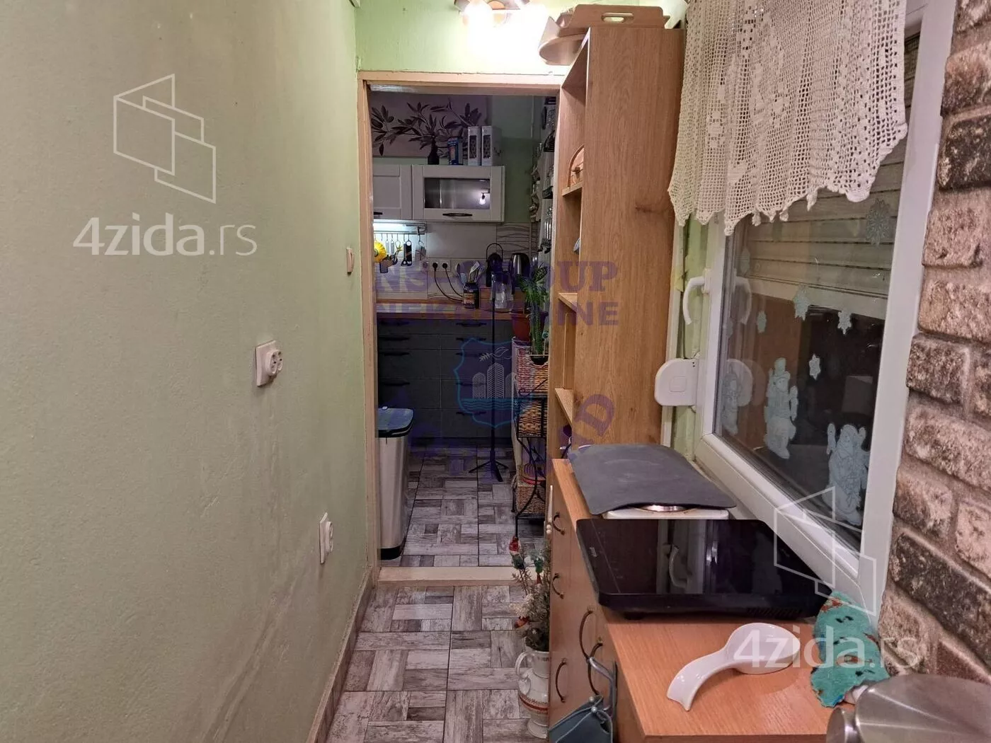 Troiposoban stan | 4zida