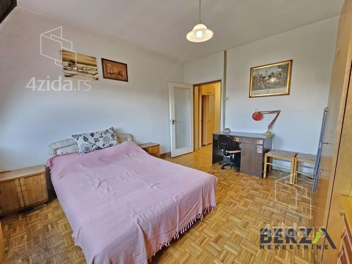 Troiposoban stan | 4zida