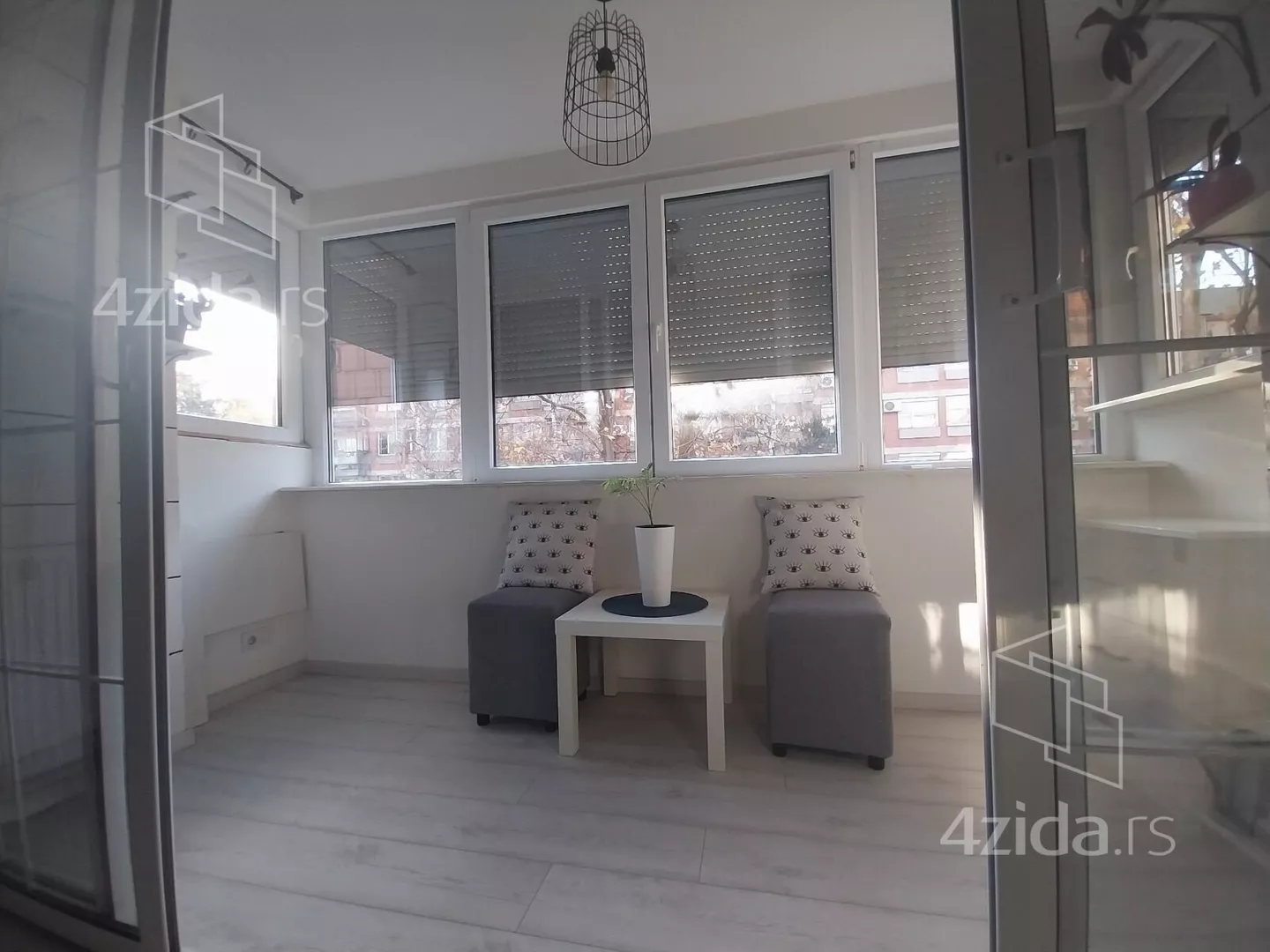 Dvoiposoban stan | 4zida