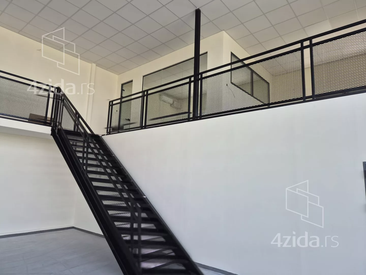Hala | 4zida