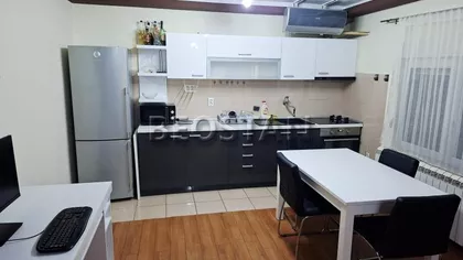 Mali Mokrinlug | 4zida.rs