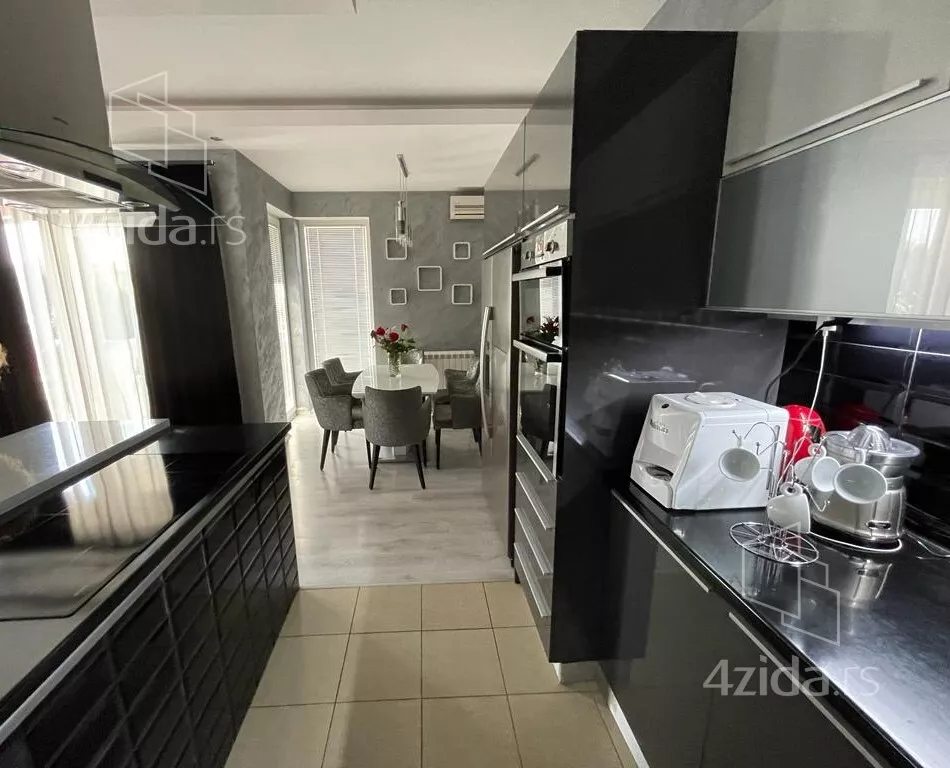 6-etažna kuća | 4zida