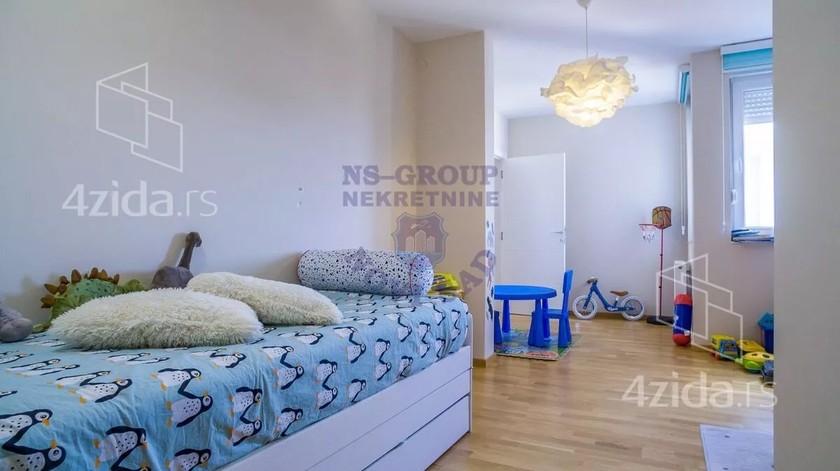 Petosoban stan | 4zida