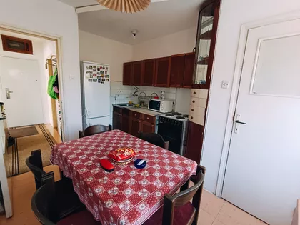 Sremska | 4zida.rs