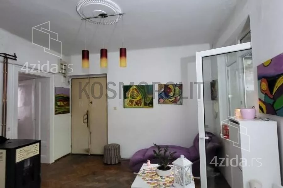 Četvoroiposoban stan | 4zida