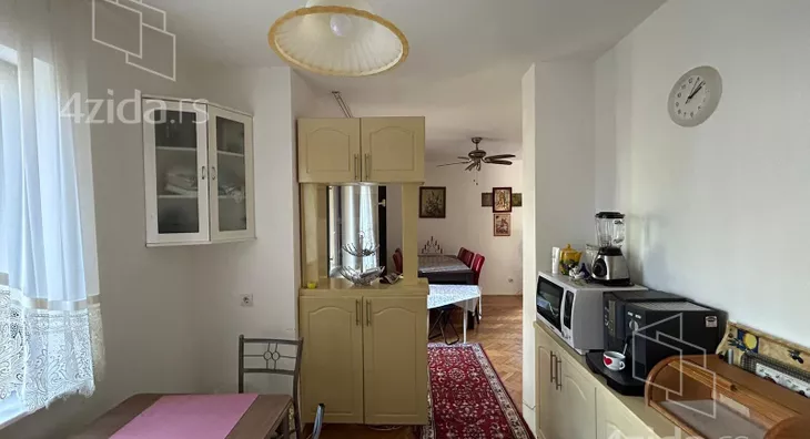 3-etažna kuća | 4zida