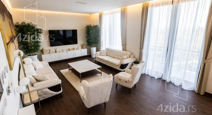 Petosoban stan | 4zida