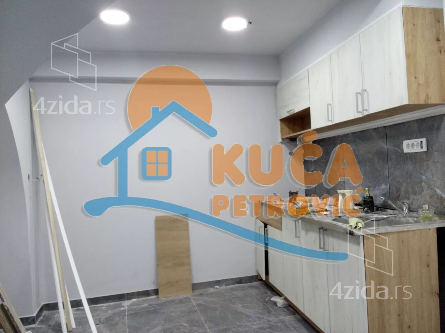 Lokal | 4zida