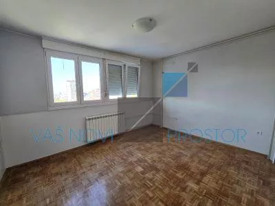 Učitelja Miloša Jankovića | 4zida.rs