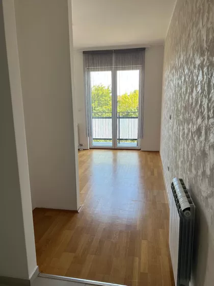 Novi Banovci | 4zida.rs