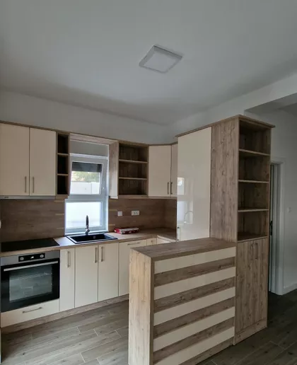 Jug Bogdana 122 | 4zida.rs