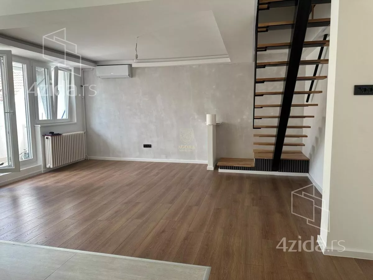 Četvoroiposoban stan | 4zida