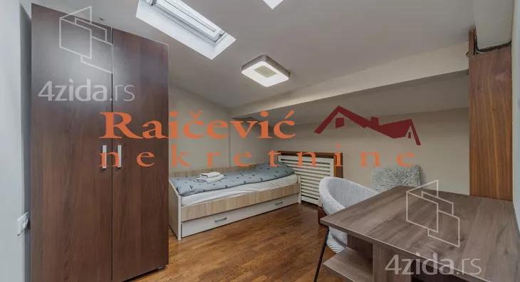 Troiposoban stan | 4zida