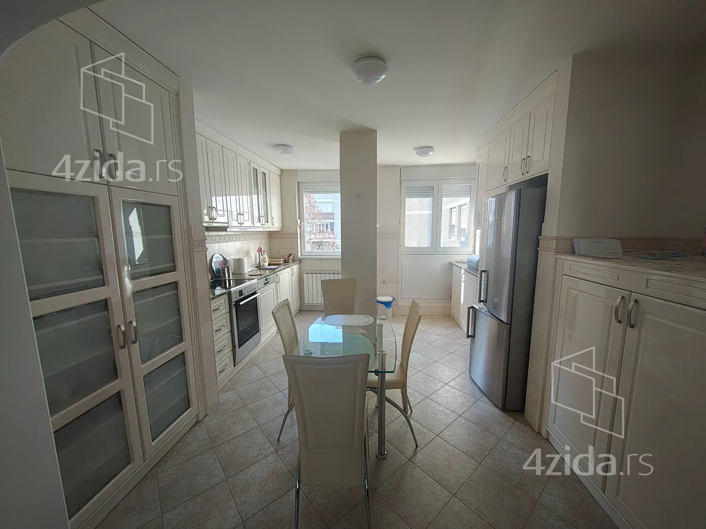 Petosoban stan | 4zida