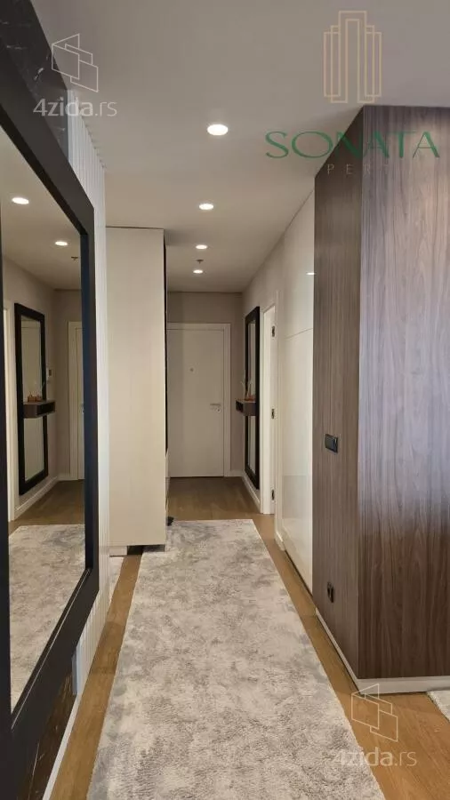 Petosoban stan | 4zida