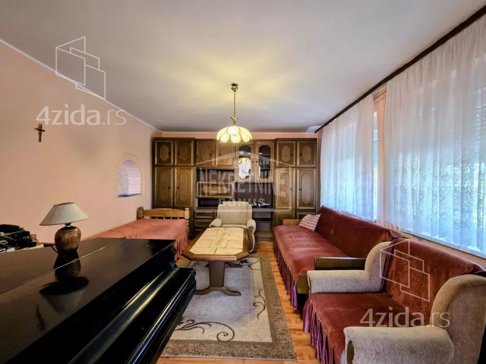 Kuća | 4zida