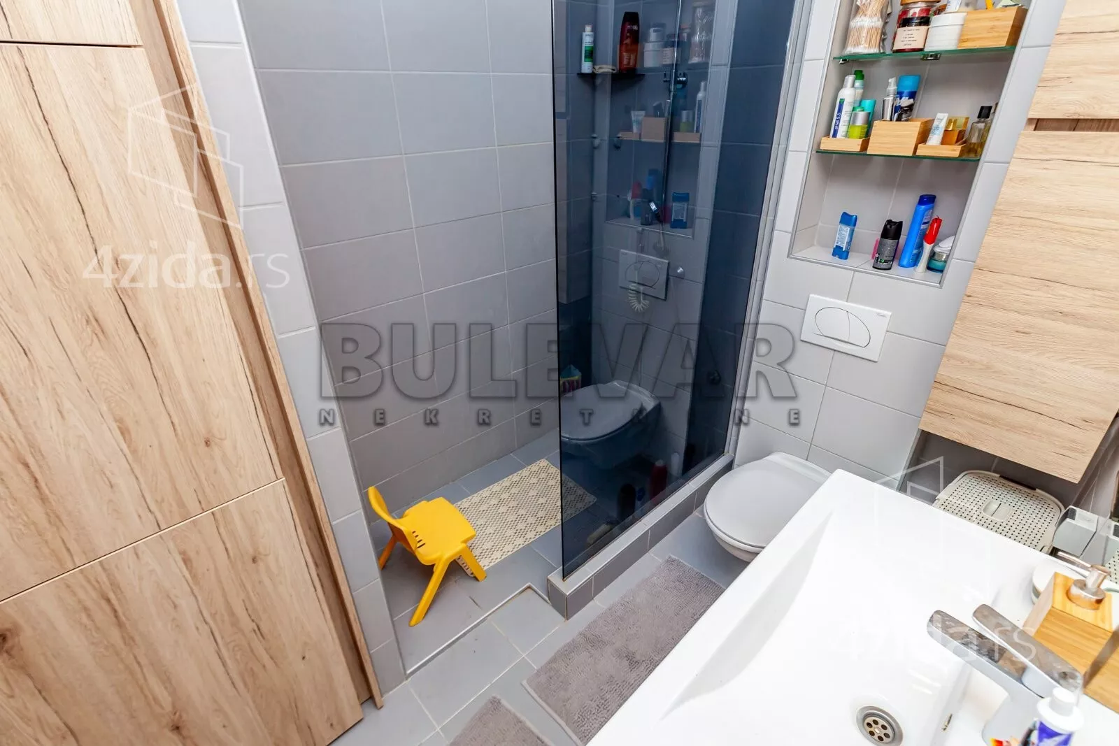 Troiposoban stan | 4zida