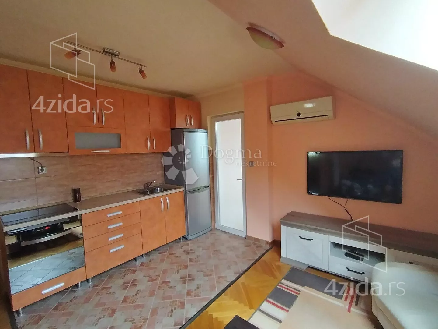 Petosoban stan | 4zida