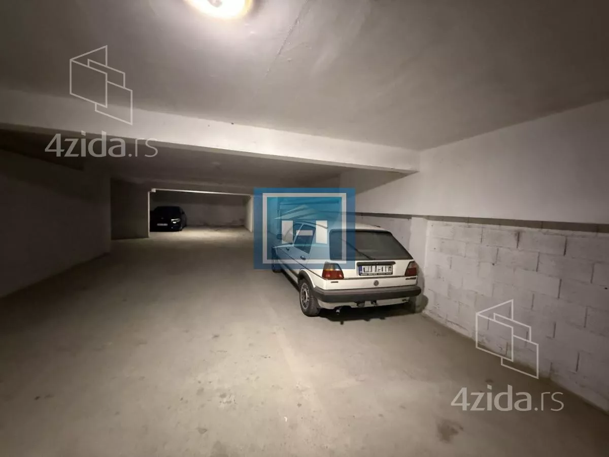 Garaža/Parking | 4zida