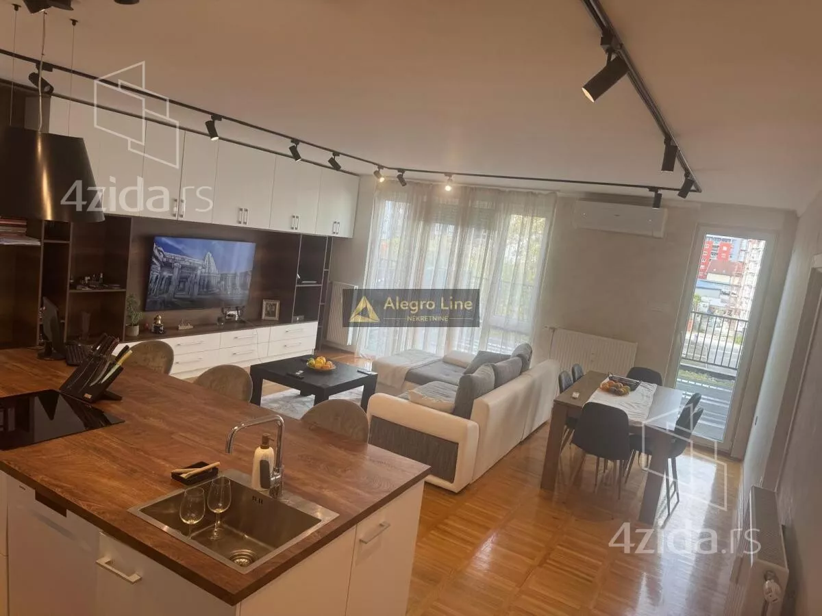 Četvorosoban stan | 4zida