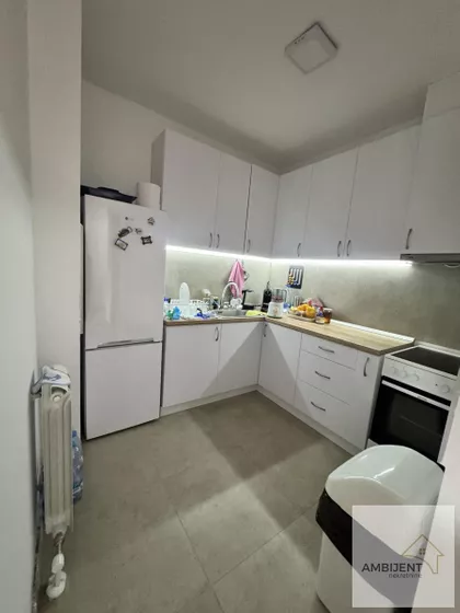 Stari Banovci | 4zida.rs