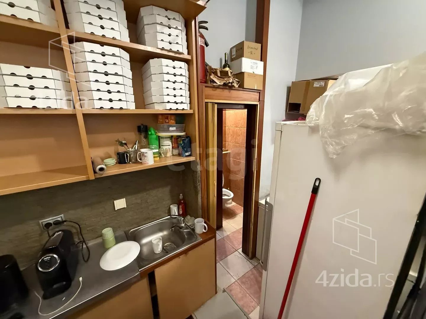 Lokal | 4zida