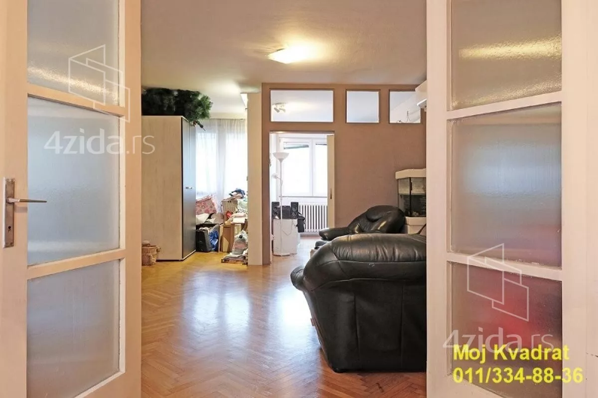 Četvoroiposoban stan | 4zida