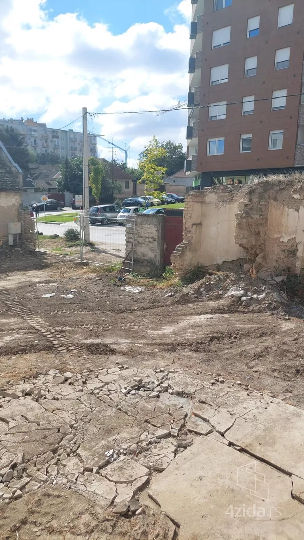 Građevinsko zemljište | 4zida