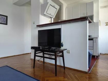 Velbuška | 4zida.rs